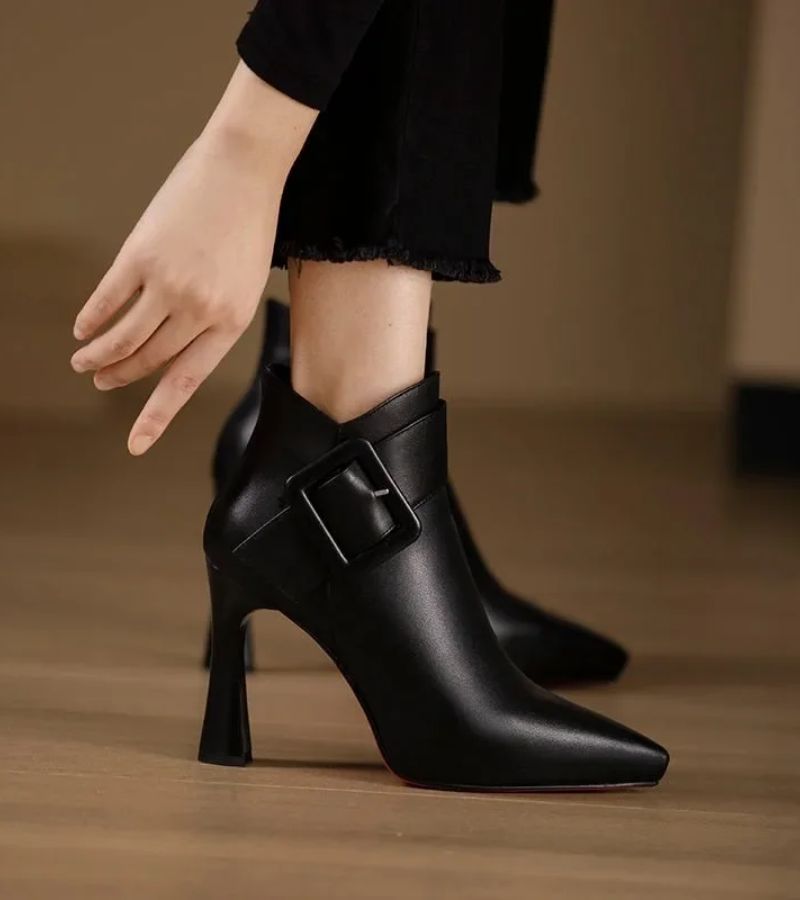 Ally | Bottines Signature à Talon & Boucle Oversize