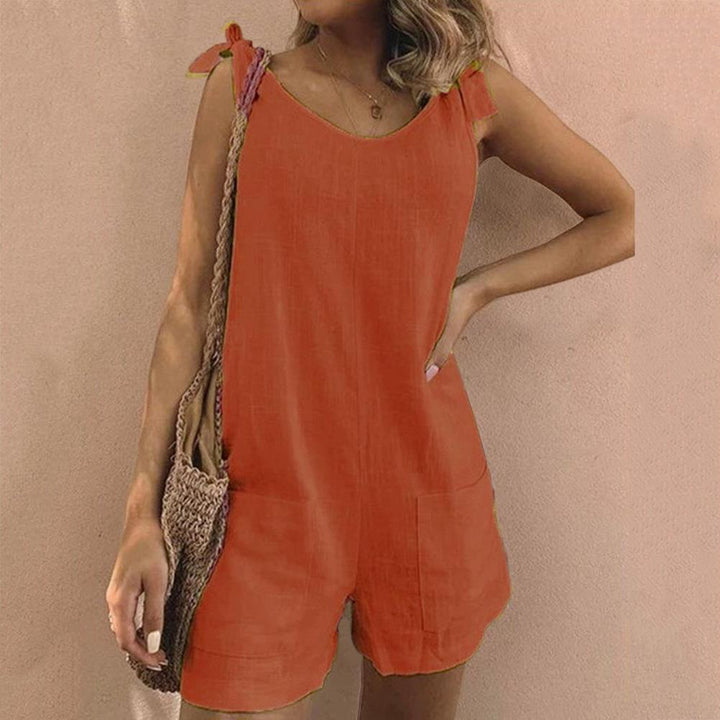 Shirley™ | Combinaison à bretelles nœud avec poches