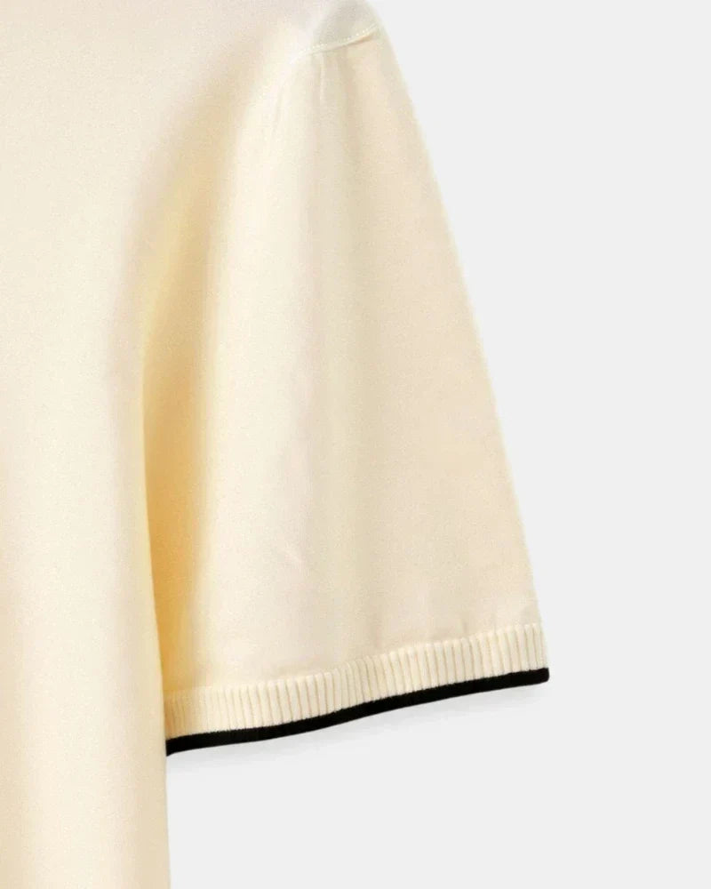 JOHN | POLO SUR MESURE EN PIQUÉ AVEC DÉTAILS CONTRASTANTS